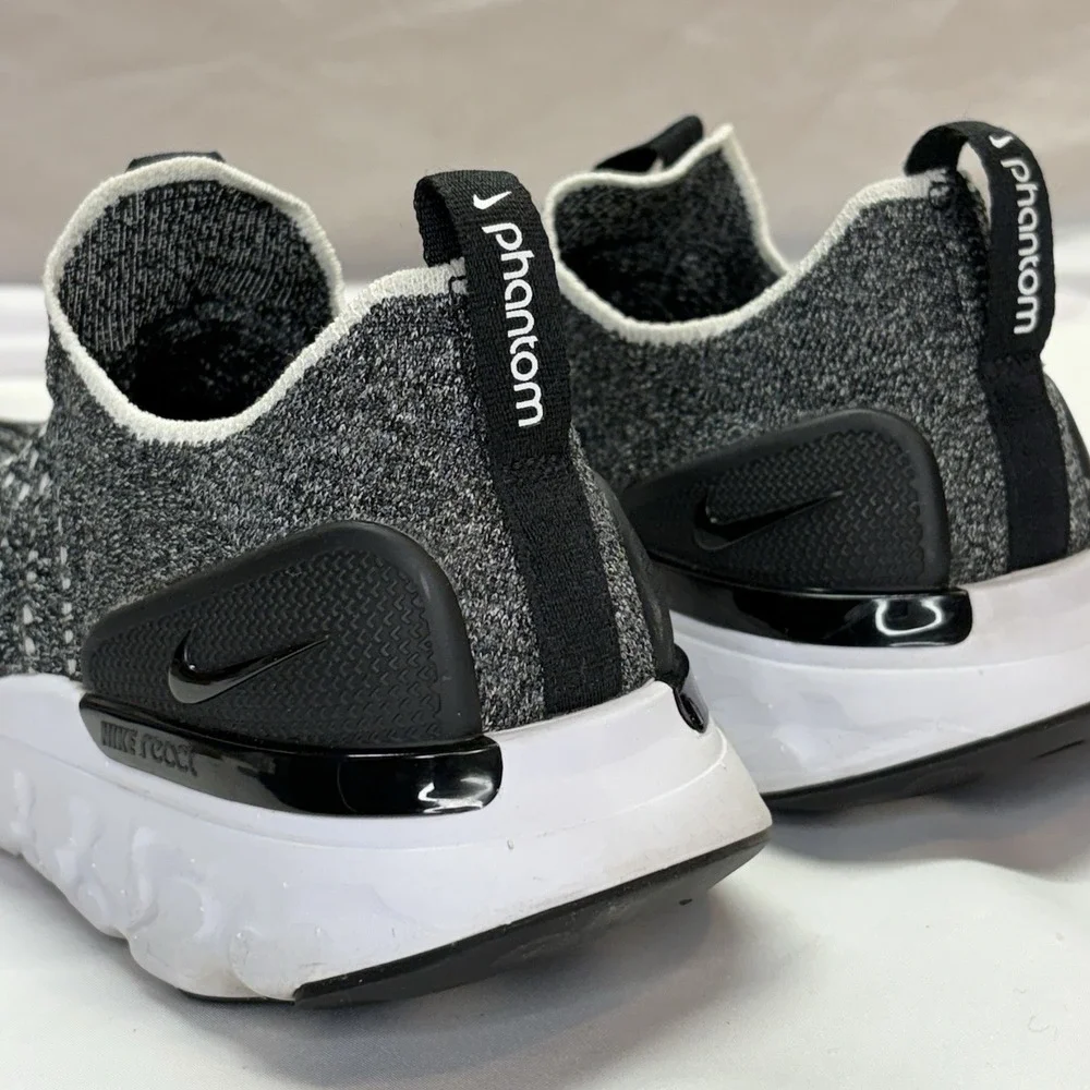 Nike React Phantom Run Flyknit 2 Women's Size 10 Running Shoes Black White Oreo